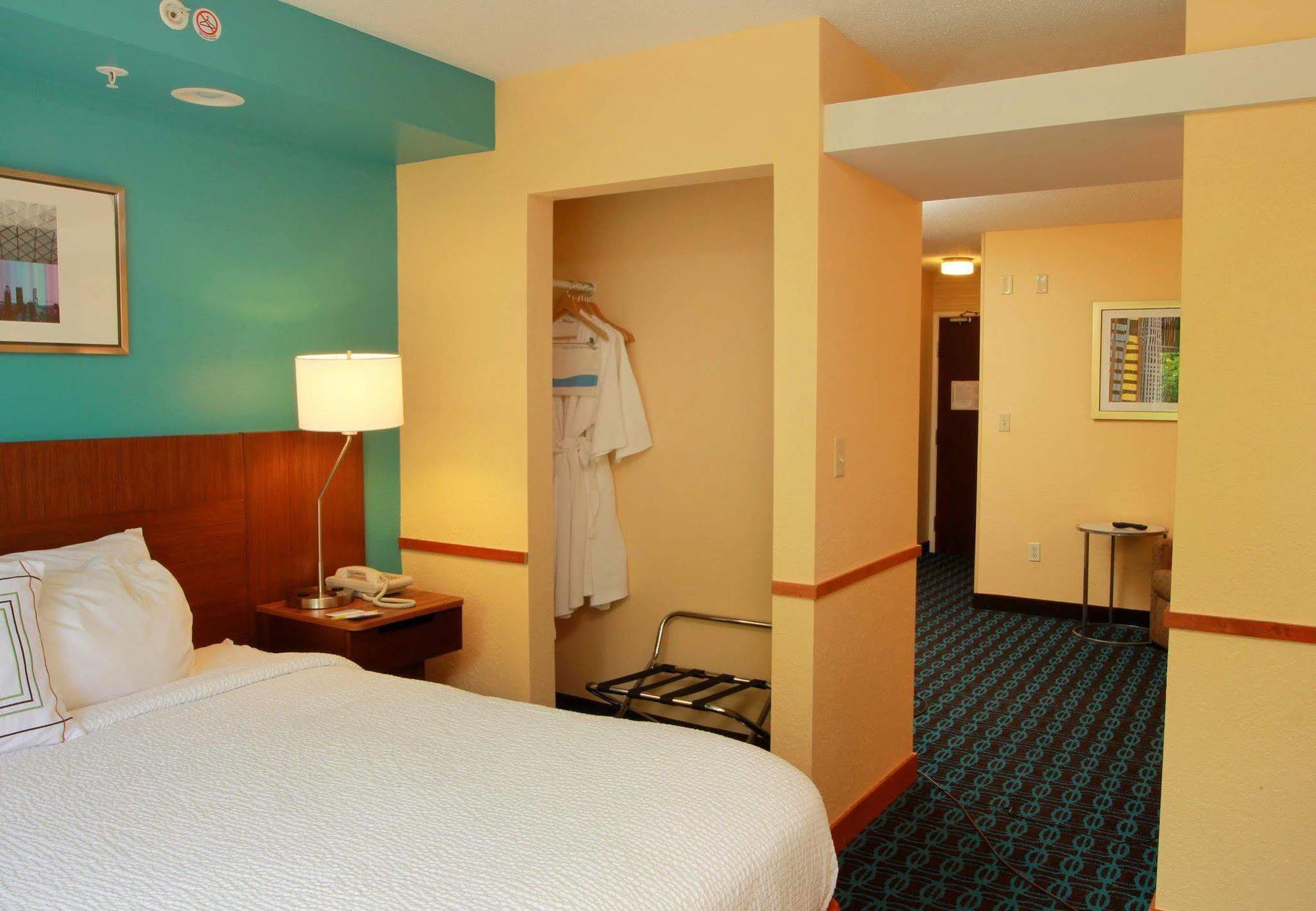 Fairfield Inn & Suites Traverse City Exterior photo
